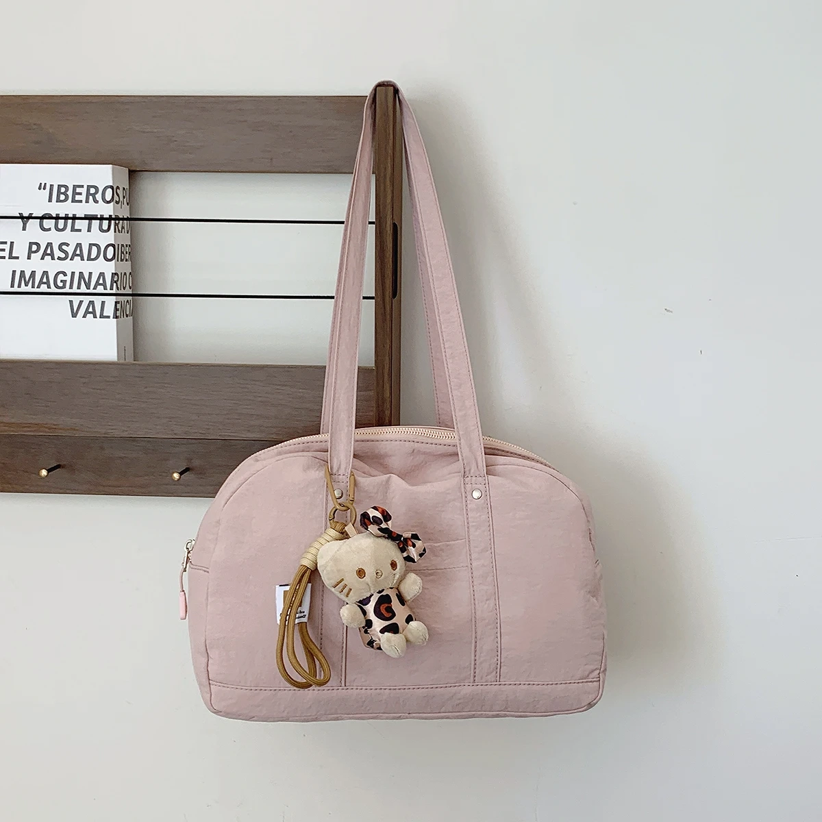 Lightweight Commuter Carryall Bag - Image 9