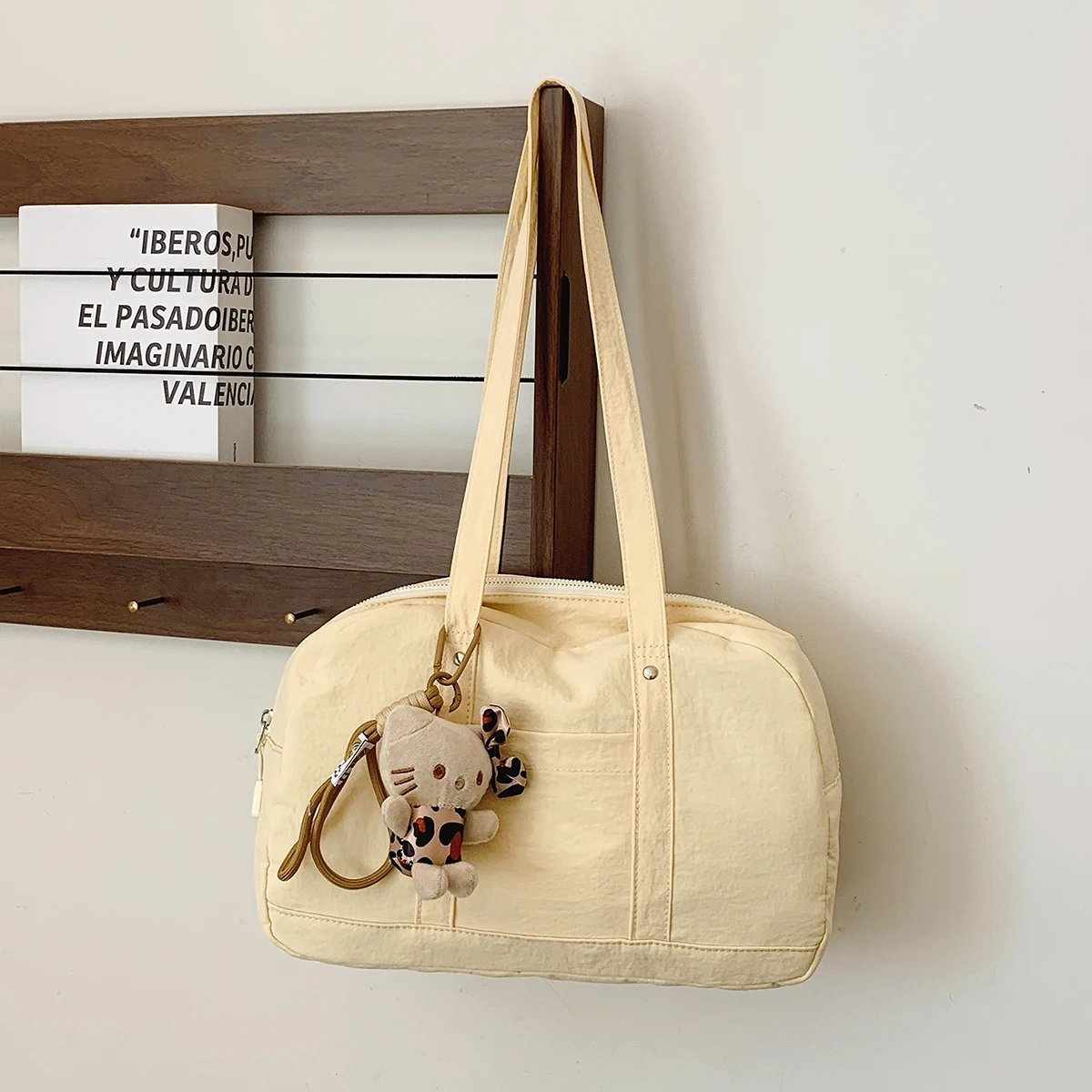 Lightweight Commuter Carryall Bag - Image 11