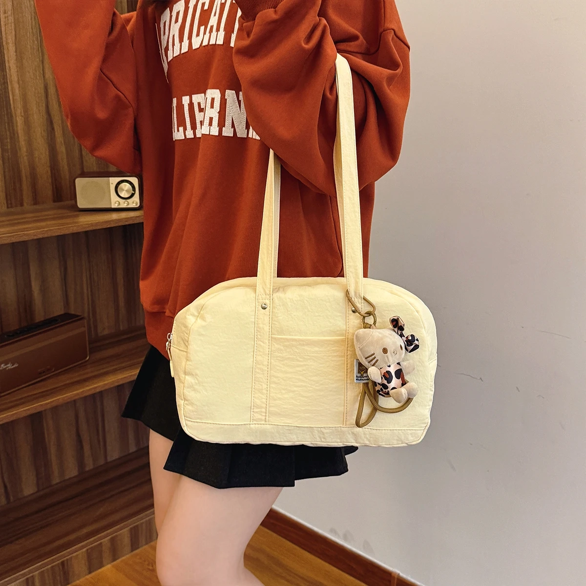 Lightweight Commuter Carryall Bag - Image 5