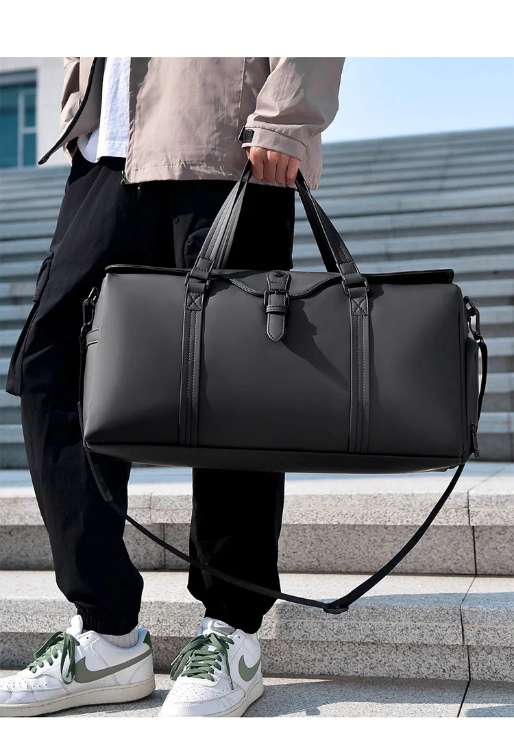 Korvane Carry backpack lifestyle image 2