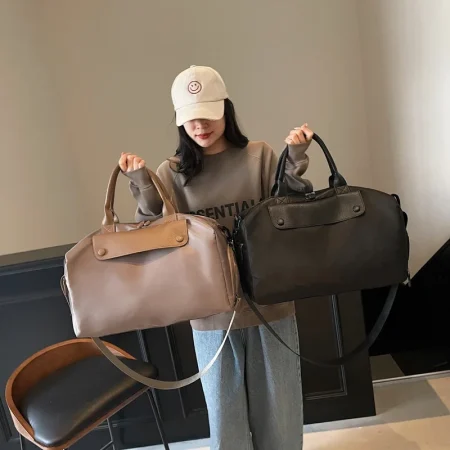 Lightweight Travel Bag with Shoe Compartment
