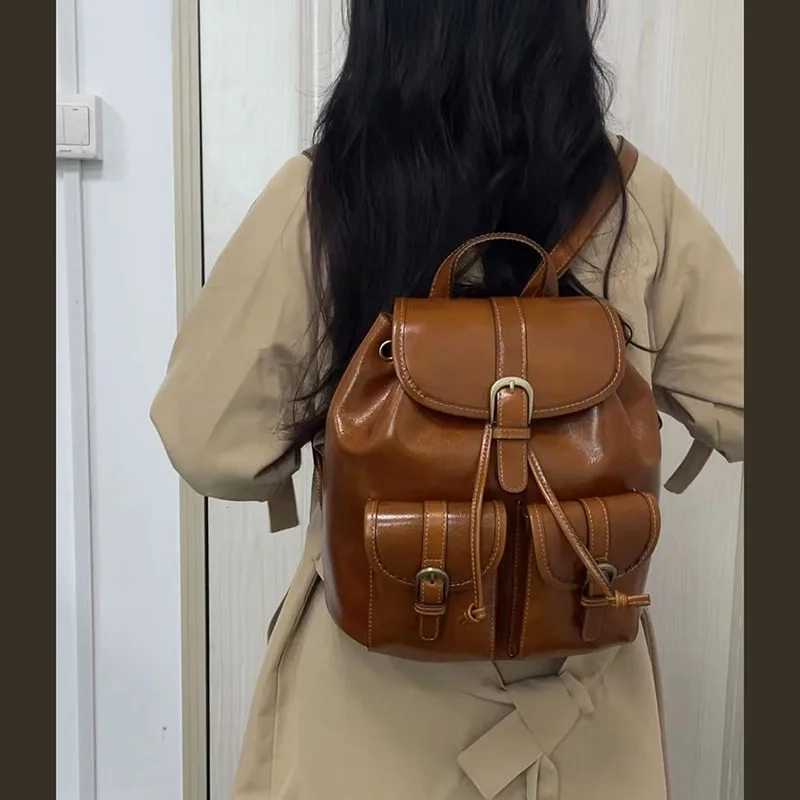 Vintage Flap Commuter Backpack - Image 3