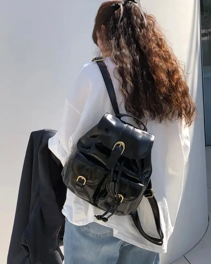 Vintage Flap Commuter Backpack - Image 4